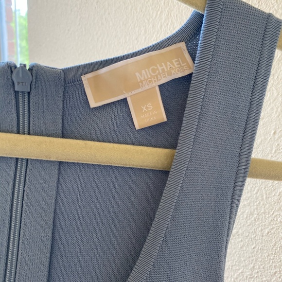 MICHAEL-KORS-FLARE-HEM-SLEEVELESS-TANK-DRESS - Picture 1 of 4